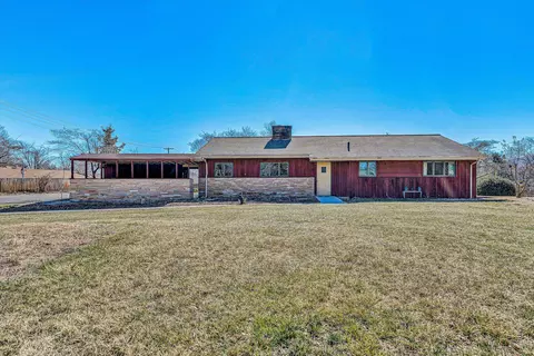 4102 Mud Lick Rd SW, Roanoke, VA 24018