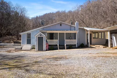 5679 Berry Patch Ln, Elliston, VA 24087 photo 38