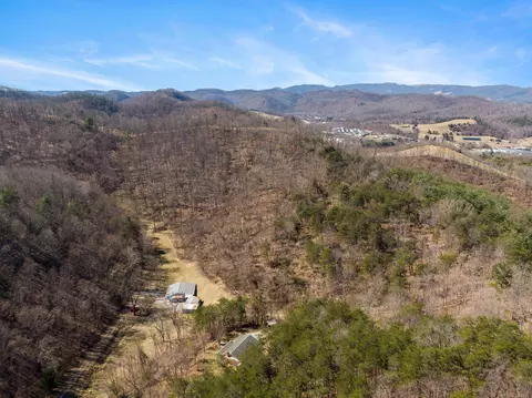 5679 Berry Patch Ln, Elliston, VA 24087 photo 51