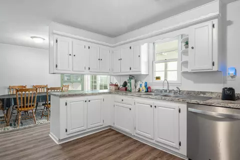 5679 Berry Patch Ln, Elliston, VA 24087 photo 14