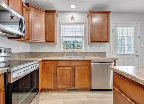 Kitchen - 197 Motley Rd, Axton, VA 24054 photo 2 of 4