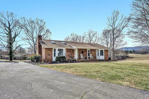 350 Holland Rd, Callaway, VA 24067