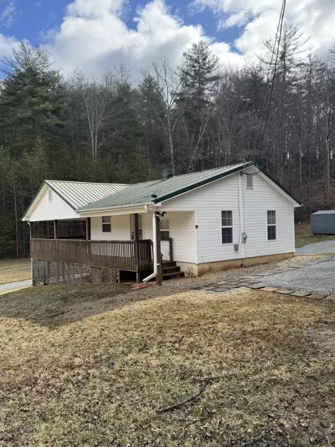 286 Ingramville Rd, Ferrum, VA 24088