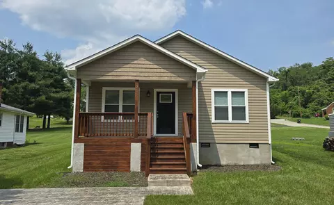 216 Franklin Ave, Vinton, VA 24179