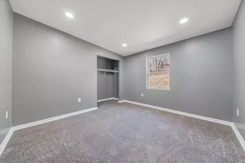 Bedroom - 2214 Brookside Ln SE, Roanoke, VA 24014 photo 2 of 4