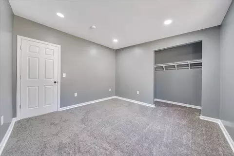 Bedroom - 2214 Brookside Ln SE, Roanoke, VA 24014 photo 4 of 4