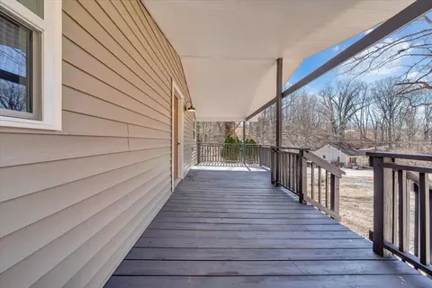 Exterior - 2214 Brookside Ln SE, Roanoke, VA 24014 photo 2 of 17