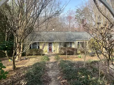 720 Prospect Hill Dr, Martinsville, VA 24112