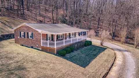2175 Walker Creek Valley Rd, Pearisburg, VA 24134