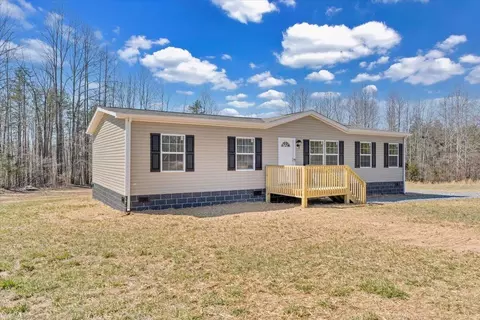 1533 Hollywood Rd, Appomattox, VA 24522 photo 3