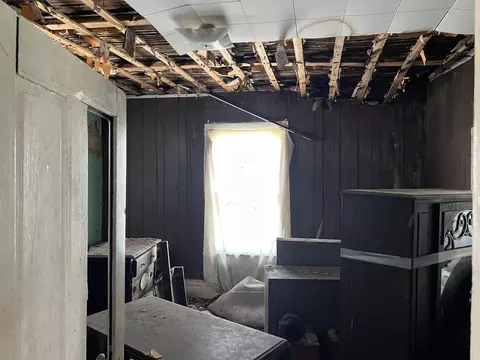Bedroom - 321 E Pine St, Covington, VA 24426 photo 1 of 2