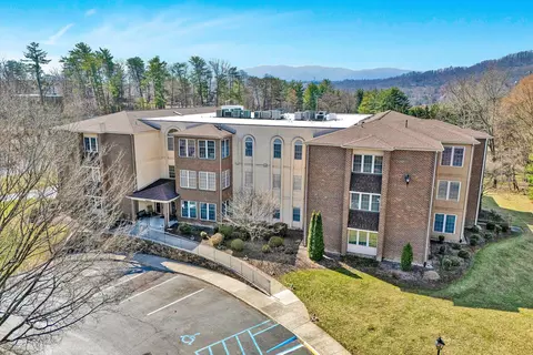 4631 Heather Dr SW #106, Roanoke, VA 24018