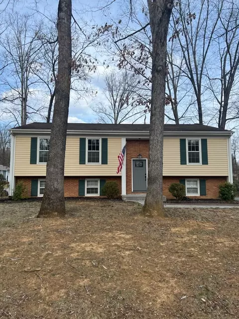 2753 Tanglewood Dr, Roanoke, VA 24018