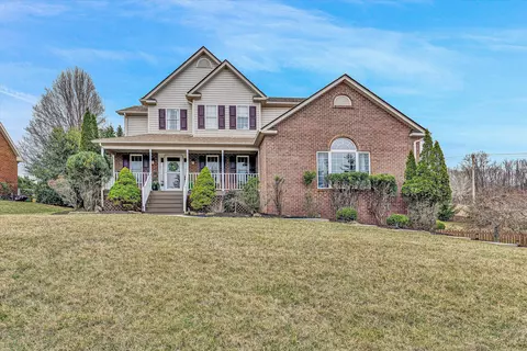 5917 Monet Dr, Roanoke, VA 24018