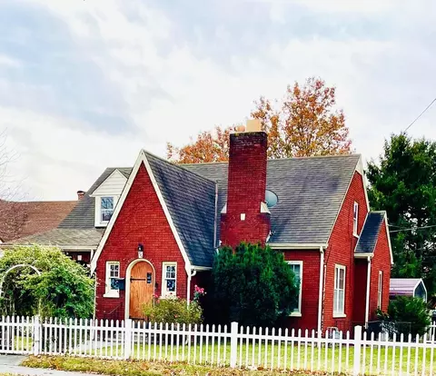 220 S Monroe Ave, Covington, VA 24426