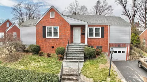 3121 Woodlawn Ave SW, Roanoke, VA 24015