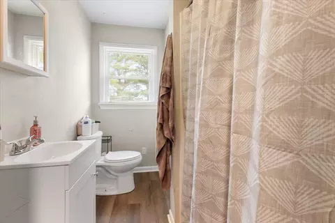 Bath - 4394 Novell Loop, Dublin, VA 24084 photo 1 of 3