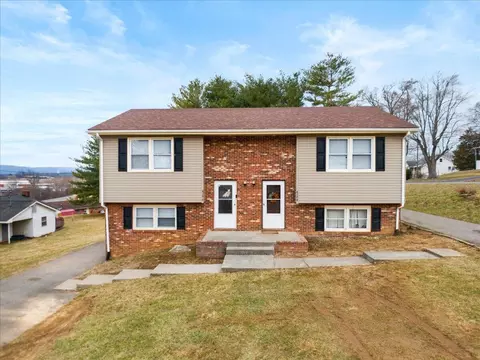 Exterior - 4394 Novell Loop, Dublin, VA 24084 photo 2 of 7