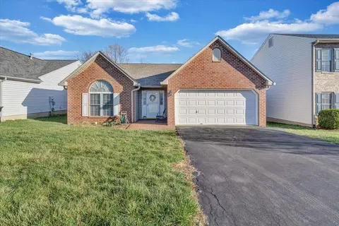 6949 Linn Dr, Roanoke, VA 24019