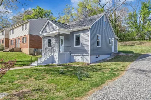 821 Kerns Ave SW, Roanoke, VA 24015