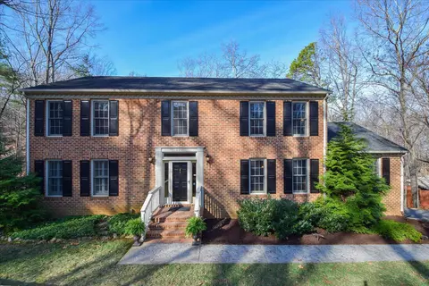 3401 Peakwood Dr SW, Roanoke, VA 24014