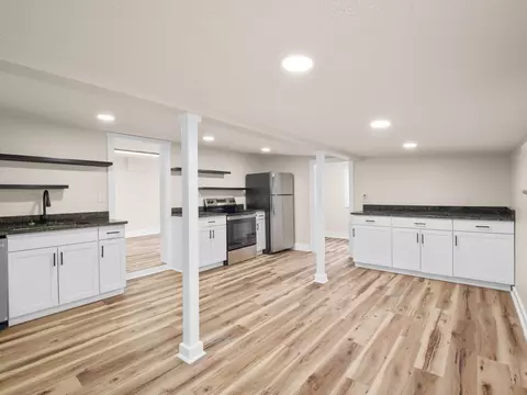 446 Tinker Ave, Vinton, VA 24179 photo 5