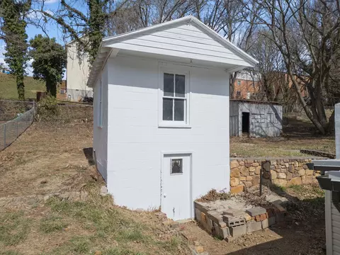 446 Tinker Ave, Vinton, VA 24179 photo 9