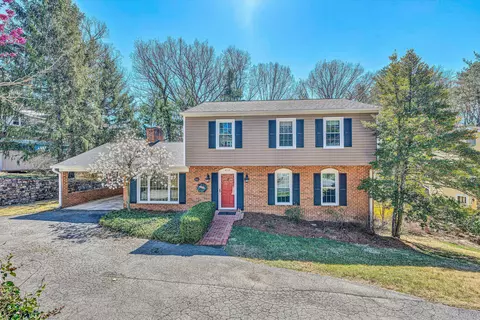 4114 White Dove Ln, Roanoke, VA 24018