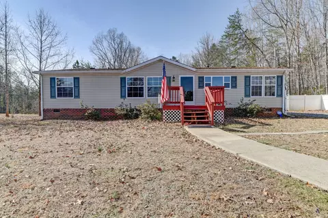 656 Cedar Forest Rd, Long Island, VA 24569