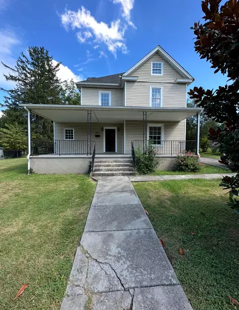 801 31st St NW, Roanoke, VA 24017