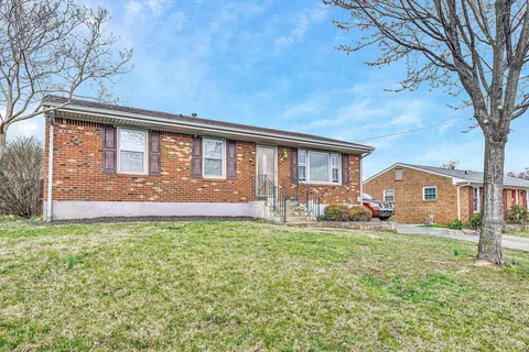 541 Stacie Dr, Vinton, VA 24179