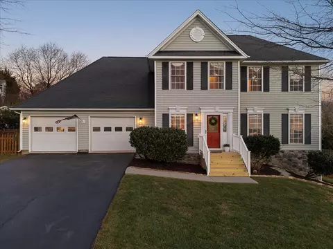6104 Gardendale Cir, Roanoke, VA 24012