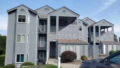 71 Waterside Cir #D-7, Moneta, VA 24121