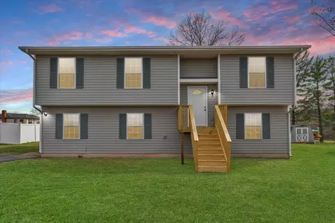 143 Clubhouse Dr, Roanoke, VA 24019