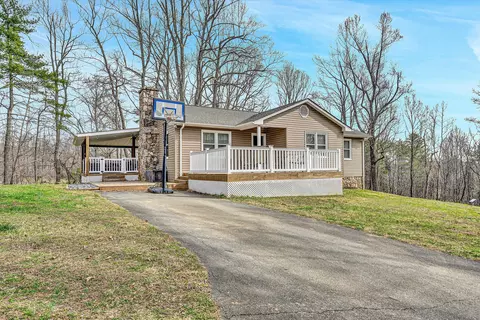 190 Brookrun Dr, Callaway, VA 24067
