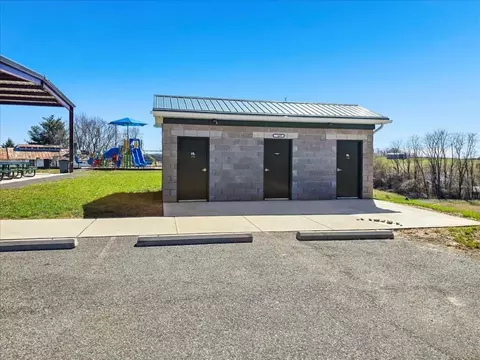 Exterior - 4030 Old Baltimore Rd, Draper, VA 24324 photo 36 of 41