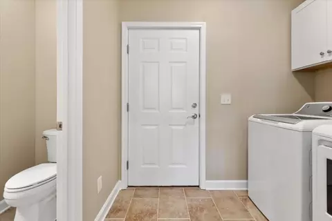 Entry Way - 4030 Old Baltimore Rd, Draper, VA 24324 photo 2 of 4