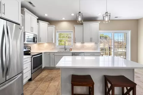 Kitchen - 4030 Old Baltimore Rd, Draper, VA 24324 photo 5 of 8