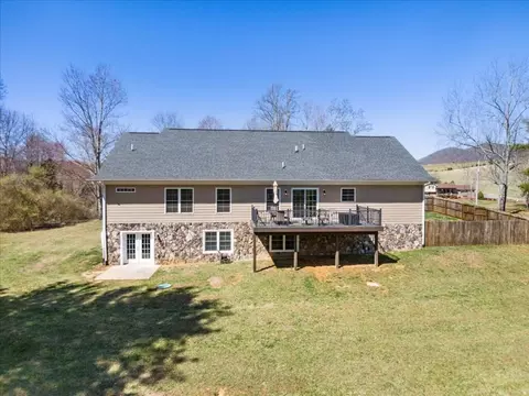 Exterior - 4030 Old Baltimore Rd, Draper, VA 24324 photo 16 of 41