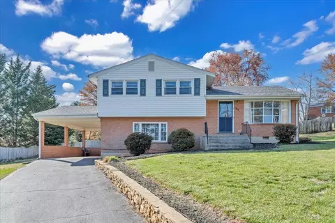 820 Peyton St, Roanoke, VA 24019