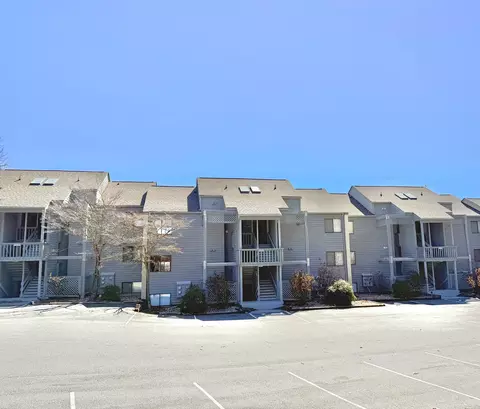 120 Sailors Cove Dr #1312, Moneta, VA 24121