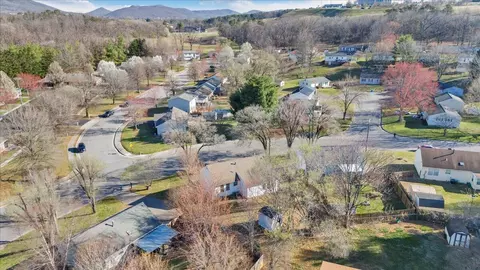 3350 Springtree Dr NE, Roanoke, VA 24012 photo 42