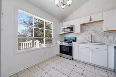 3350 Springtree Dr NE, Roanoke, VA 24012 photo 4