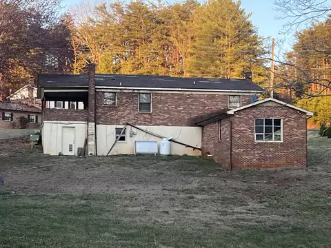 451 Grand Lake Dr, Ridgeway, VA 24148