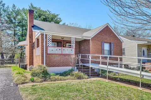4812 Delray St NW, Roanoke, VA 24012