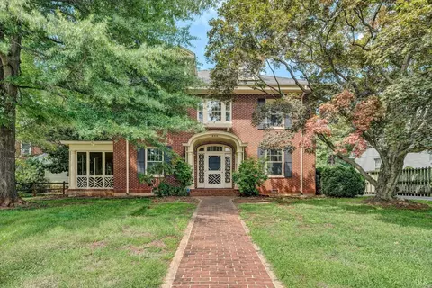 846 College St, Bedford, VA 24523