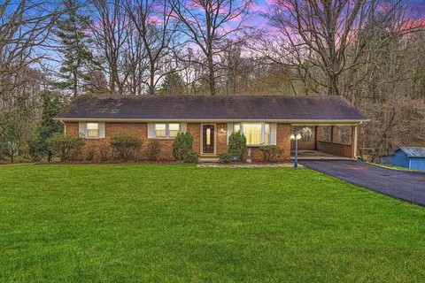 30 Norris St, Rocky Mount, VA 24151
