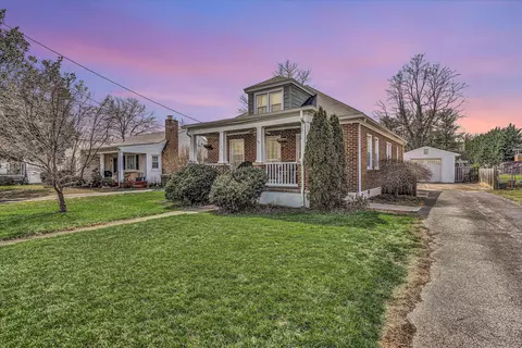 303 Goodwin Ave, Salem, VA 24153