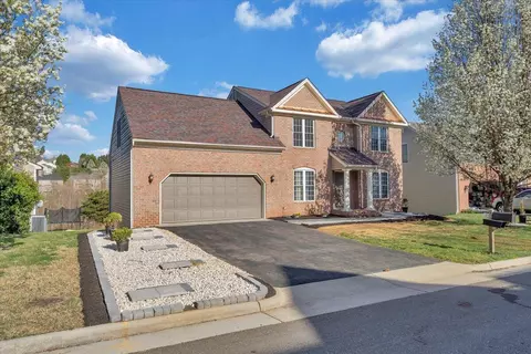 6415 Westshire Ct, Roanoke, VA 24018