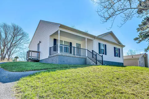 720 Camp North Rd, Salem, VA 24153